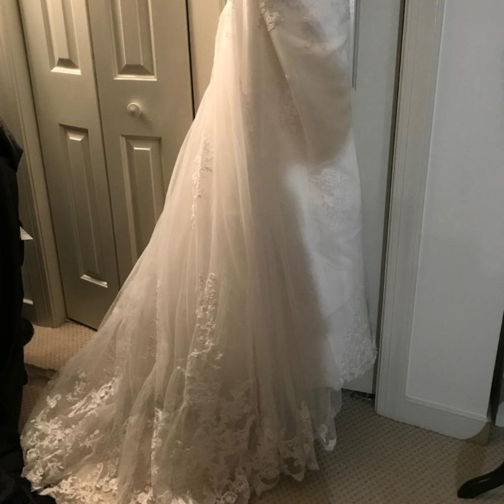 BRIDAL - Picture 7 of 8